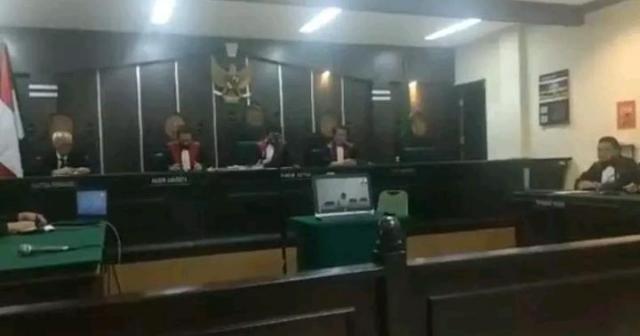 Terbukti Bersalah Bunuh dan Cor Mayat Ayah di Musala, Anak Divonis 20 Tahun Penjara, Ibunya 10 Tahun