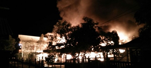 Kebakaran Hebat di Kampung Baru Selat Panjang, Ibu dan Bayinya  Tewas...