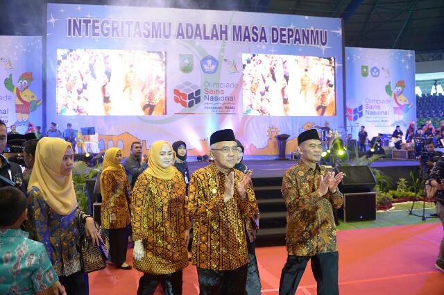Mendikbud Puji Kualitas Pendidikan Riau