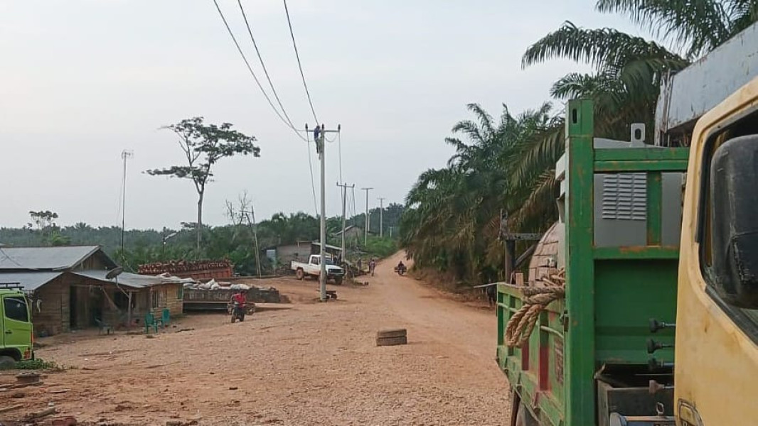 273 KK Warga Dusun Terpencil di Indragiri Hulu Riau Kini Nikmati Listrik 24 Jam