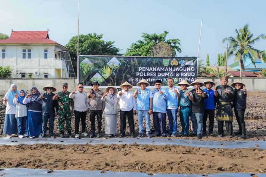 Wakil Wali Kota Dumai Ikuti Tanam Jagung, Dorong Ketahanan Pangan dan Gerakan Green Policing