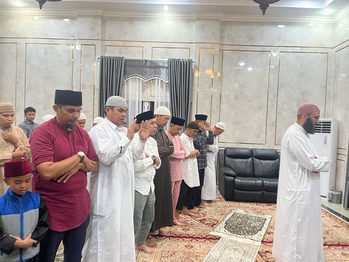 Bupati Kampar Ahmad Yuzar Buka Bersama Iman dari Mesir di Rumah Dinas Sekda