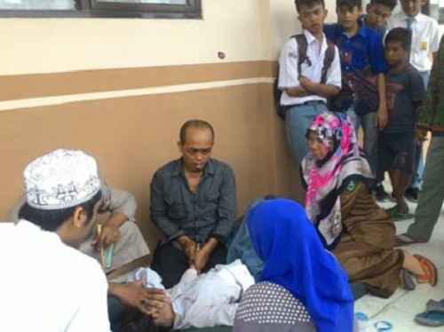 SEREM...Ada yang Pingsan dan Teriak-teriak, Siswi SMAN 9 dan SMPN 17 Bengkalis Kesurupan Massal