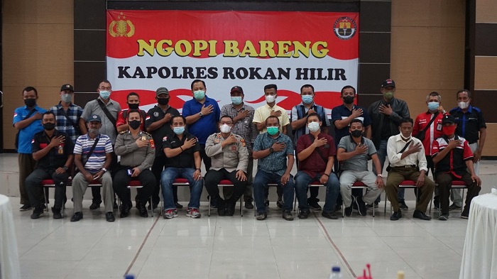 Kapolres Rohil Ngopi Bareng Dengan Insan Pers