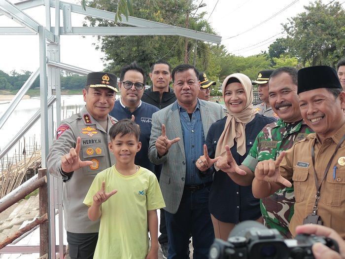 Kapolda  Tinjau Persiapan Pacu Jalur Tradisional Bersama Stafsus Wapres