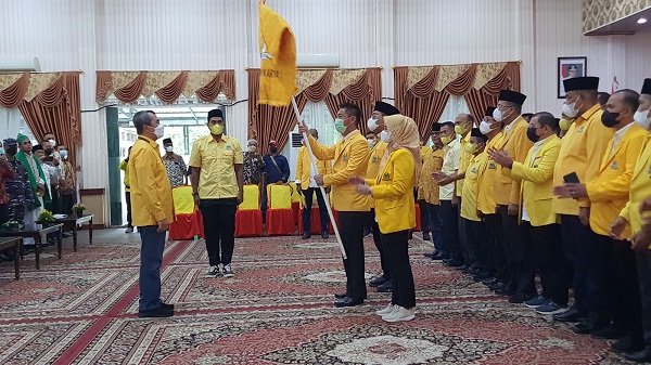 Afrizal Sintong Dilantik Pimpin Golkar Rokan Hilir