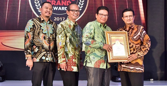 Bank Riau Kepri Raih Good Financial Performance Pada Indonesia Best Banking Brand Award 2017