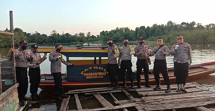 Kapolres Rohil Apresiasi Bripka Syaiful Bahri yang Sisihkan Uang Gaji untuk Membuat Perahu Patroli