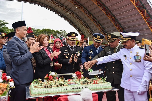 HUT Ke-77, Wali Kota Dumai: TNI Adalah Kita!