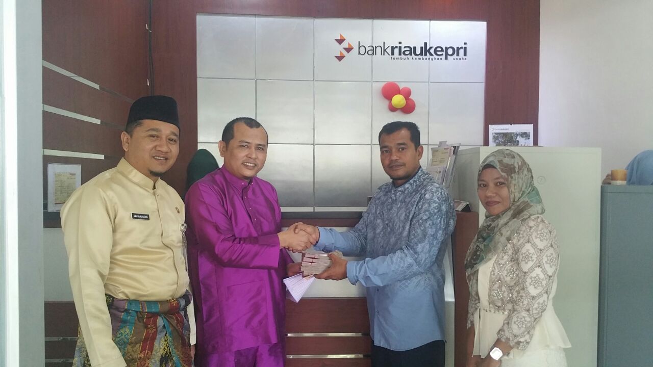 Tiga Bulan, Retribusi Parkir Pasar Modern Rohul Capai Rp 48 Juta