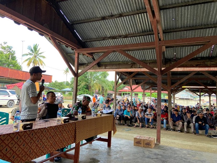 Rangkap Tiga Jabatan, Pengurus Koperasi KP UKM Desa Mentulik Protes