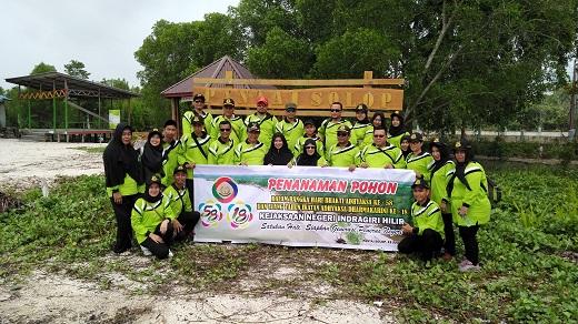 Bupati Inhil Tanam Pohon di Ekowisata Pantai Solop