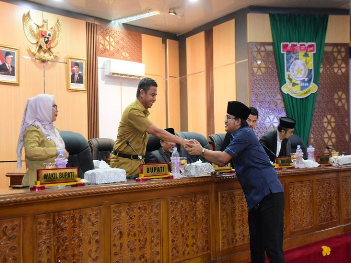 Bupati Kampar Sampaikan Jawaban Pemerintah atas Pandangan Umum Fraksi-Fraksi