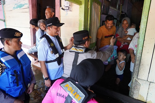 Wali Kota Pekanbaru dan Kapolda Riau Meninjau Langsung Kondisi Terkini Banjir di Rumbai