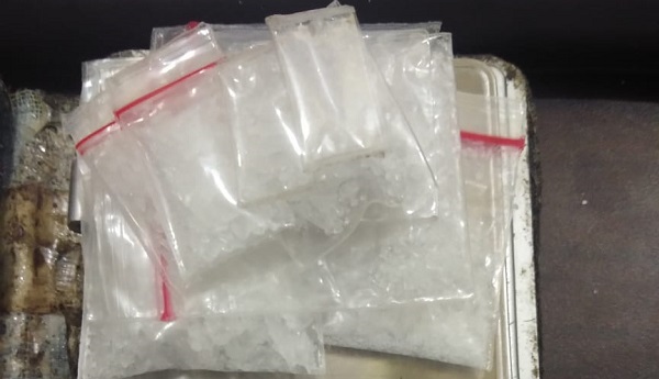 Sedang Asik Menimbang Sabu, Bandar Sabu Asal Sintong Digelandang Ke Polres Rohil
