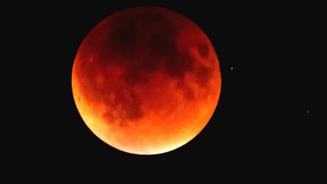 AMBISIUS...Tiongkok Berencana Bikin Bulan Palsu yang Lebih Terang dari Aslinya, Bisa?