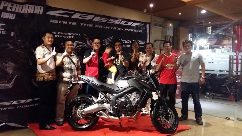 Hendi, Konsumen Pertama Pengguna Big Bike Honda CB 650 F di Riau