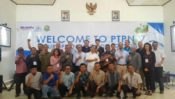12 Perwakilan Uni Eropa Tinjau Kebun PTPN V di Riau