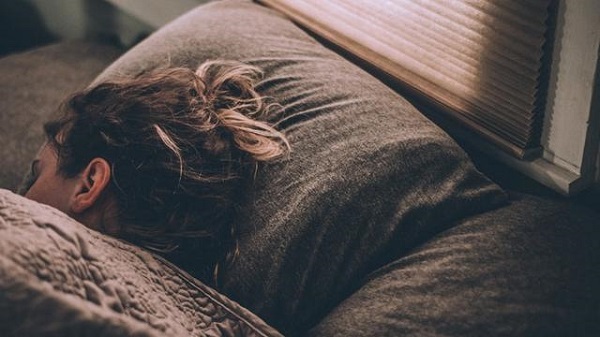 STOP BEGADANG! Kurang Tidur Berisiko  Sebabkan  Penyakit Jantung,  Penurunan Kualitas Otak, Penuaan  Bahkan...
