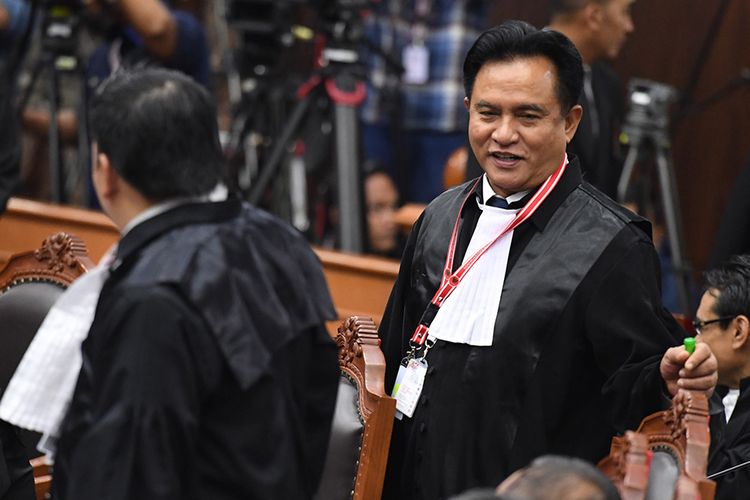 Nyelekit! Alat Bukti Berantakan, Yusril: Belum Pernah Terjadi Selama Saya Bersidang