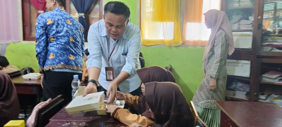 Makan Bergizi Gratis Tingkat SMA di Riau Tunggu Arahan BGN