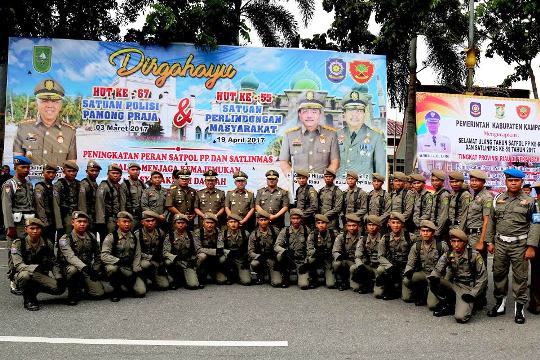Bupati Inhil Hadiri HUT Satpol PP dan HUT Satlinmas di Pekanbaru