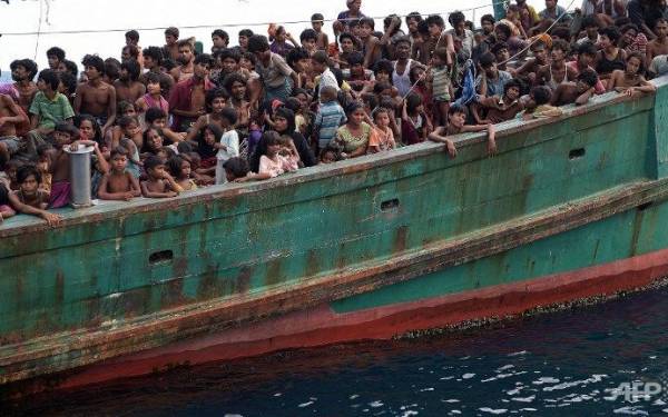 Ya Tuhan! Ditolak Malaysia yang Tengah Lockdown, Puluhan Muslim Rohingya Mati Kelaparan di Tengah Laut