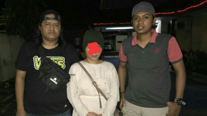 NEKAT...Menyamar Jadi Mahasiswi, Ibu Ini Nyopet Dalam Kampus