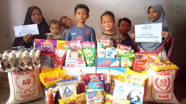Rumah Yatim Salurkan  Bantuan untuk Ibu Mira dan Keenam Anaknya