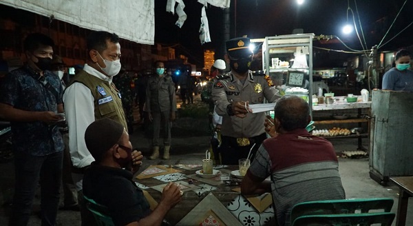 Berada di Zona Merah, Plh. Bupati  dan Kapolres Rohul Razia Protokol Kesehatan  di Ujung Batu