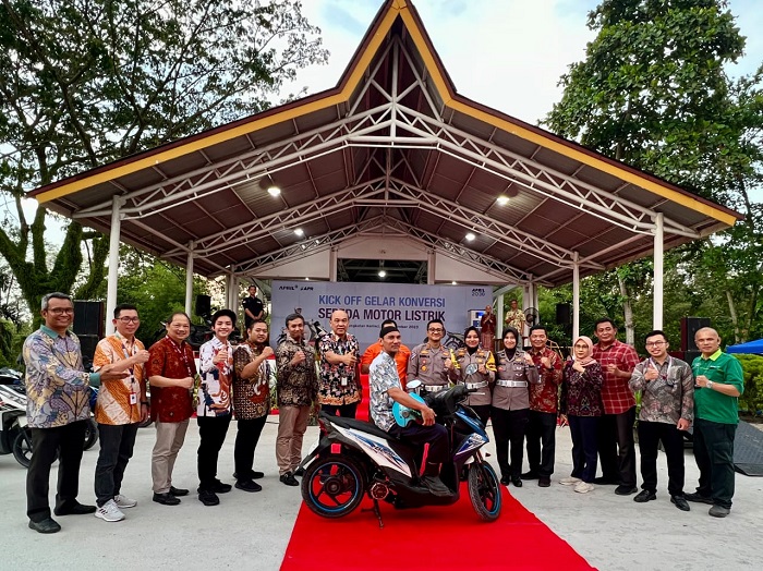 Komitmen Membirukan Langit, RAPP Jadi Pioneer Konversi Motor Listrik di Sumatera