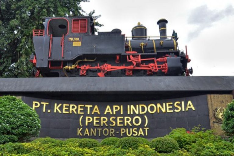 'Bersih-bersih' Lagi, Erick Thohir akan Rombak Jajaran Direksi PT Kereta Api Indonesia