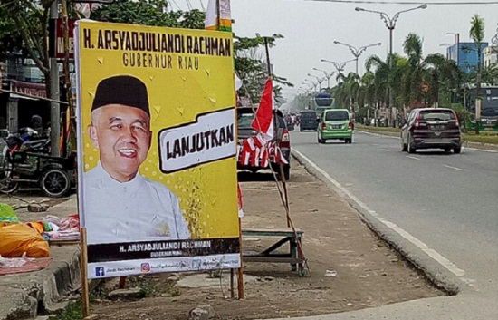 Rawan Sebabkan Lakalantas dan Ganggu Keindahan, Baliho Cagubri Akan Ditertibkan Warga...