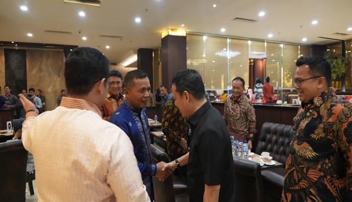 Sekda KamparHadiri  Pisah Sambut Danrem 031/WB