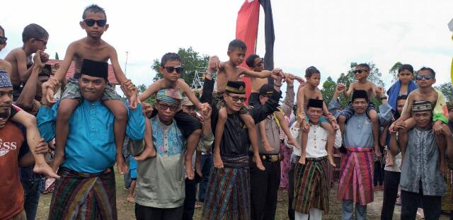 Lestarikan Budaya Melayu, LAMR Pelalawan Taja Majelis Khitanan Massal Beradat