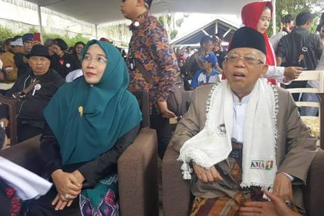 Nonton Bola Didampingi Istri, Ma'ruf Amin: 