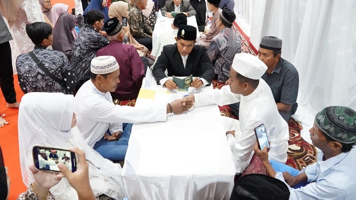 Nikah Berkah, Sembilan Pasang Pengantin di Pekanbaru  Dapat Bonus Alquran dan Menginap di Hotel Bintang Tiga