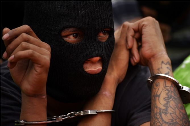 Delapan Komplotan Pecah Kaca Ditangkap