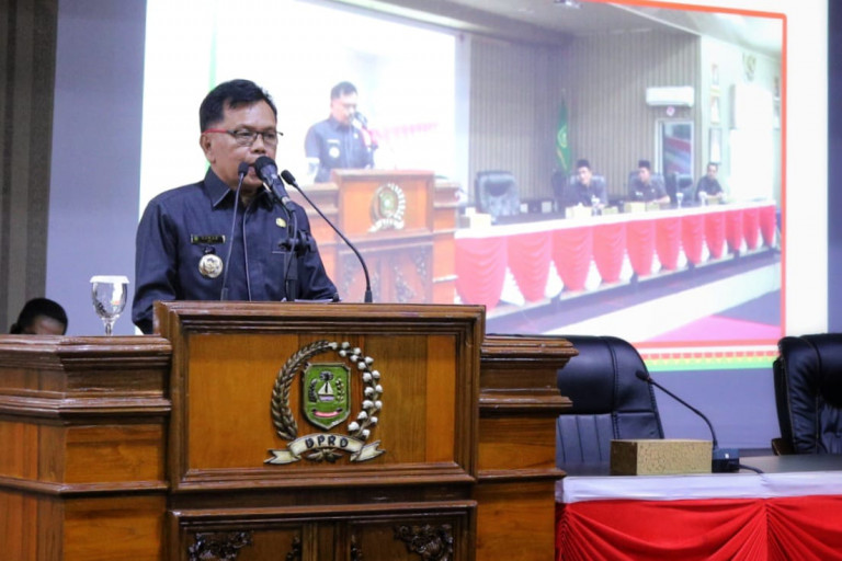 Sampaikan LKPJ 2022, H Asmar Minta Dukungan DPRD Meranti