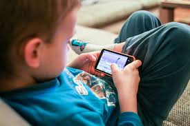 Tips Agar Anak Tak Kecanduan Gadget di Masa Pandemi