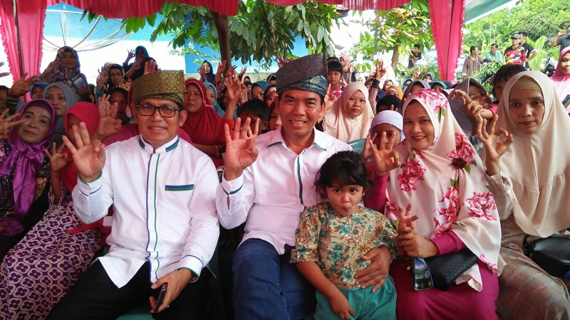Disambut Ratusan Warga Sungai Apit, Firdaus-Rusli Diamanahi Aspirasi Ini