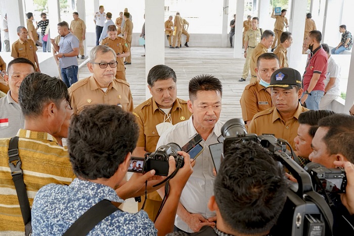 Bupati Rohil Afrizal Sintong Tinjau Persiapan MTQ Provinsi Riau di Batu Enam