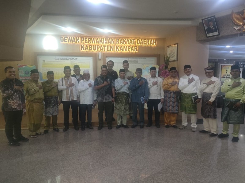 Pansus III DPRD Kampar Gelar Rapat Bahas Ranperda Penyelenggaraan Pesantren