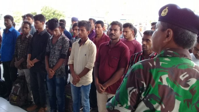 Bersembunyi di Rimbun Hutan Pesisir, Lanal Dumai Gagalkan Penyelundupan 31 WNA Bangladesh