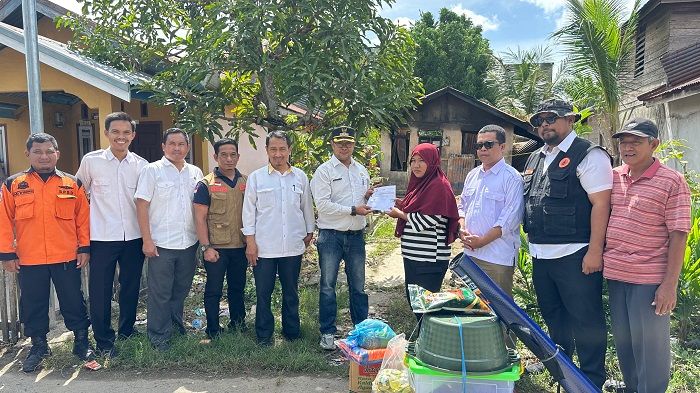 Baznas dan BPBD Salurkan Bantuan untuk Korban Kebakaran di Kelurahan Tembilahan
