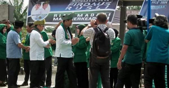 Yel-yel Menangkan Firdaus - Rusli Menggema Saat Pelantikan DPC PPP Rohil