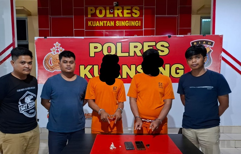 Polres Kuansing Kembali Amankan 2 Orang Pria Terkait Narkotika di Titian Modang