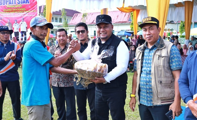 Warga Kampung Sawit Permai Peringati 40 Tahun Hari Transmigrasi