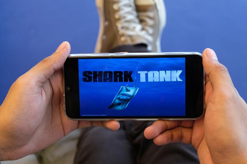MAXstream Hadirkan  Serial ‘Shark Tank’ di Saluran TechStorm
