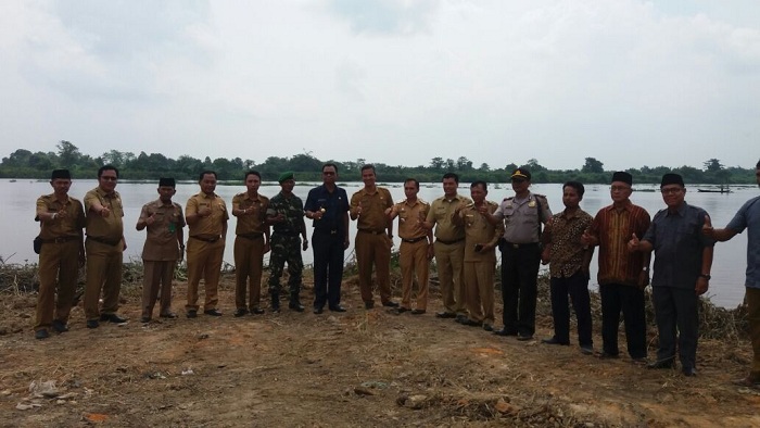Bupati Suyatno Tinjau Lokasi Pembangunan SPAM Duralis di Tanjung Melawan